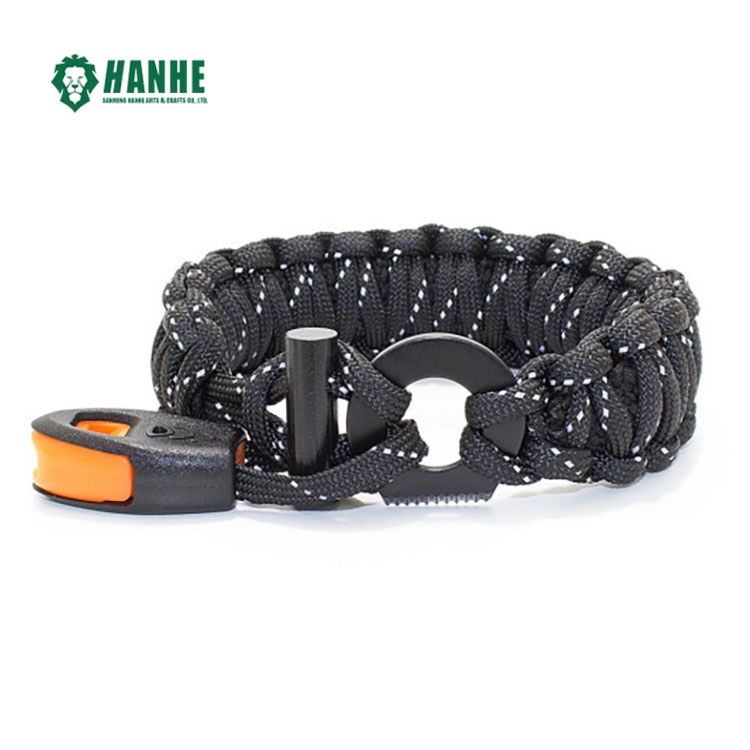 reflective-paracord3_342920.jpg